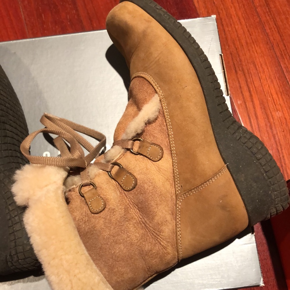 La Canadienne Laila shearling boots - Picture 7 of 13